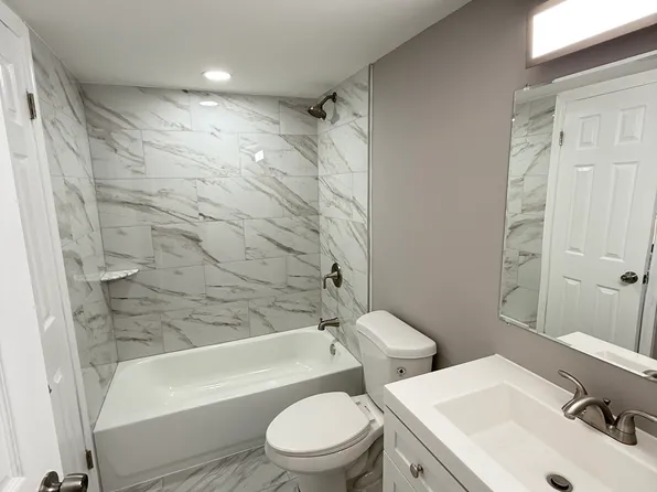 518 Brighton Pl, Essex, MD 21221