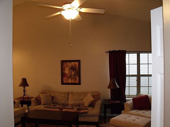 5th image of 5944 King Lear Dr
