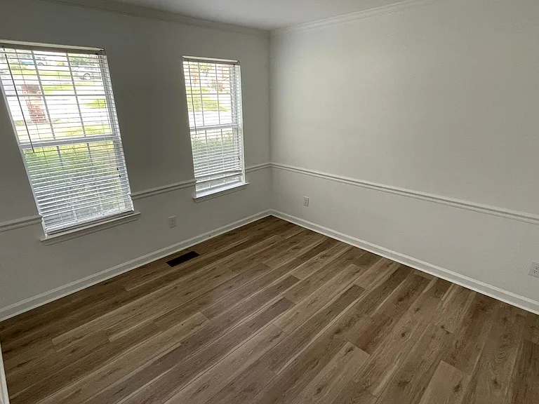14421 Woodcreek Dr — Photo 10