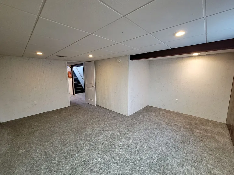 1223 Lilac Ln — Photo 17