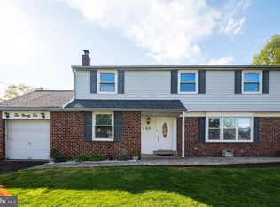 292 Essex Rd, Warminster, PA 18974