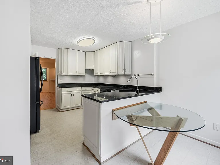 2242 Cartwright Pl — Photo 15