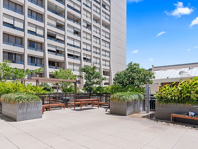 1717 Mott Smith Dr #2904 — Photo 4
