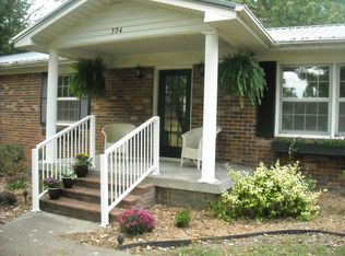 622 1st St, Monteagle, TN 37356