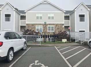 158 Gallery Dr, Spring Lake, NC 28390