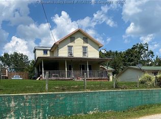 1181 Cabin Ridge Rd, Leon, WV 25123