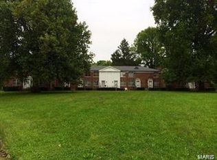 300 E Park Dr, Belleville, IL