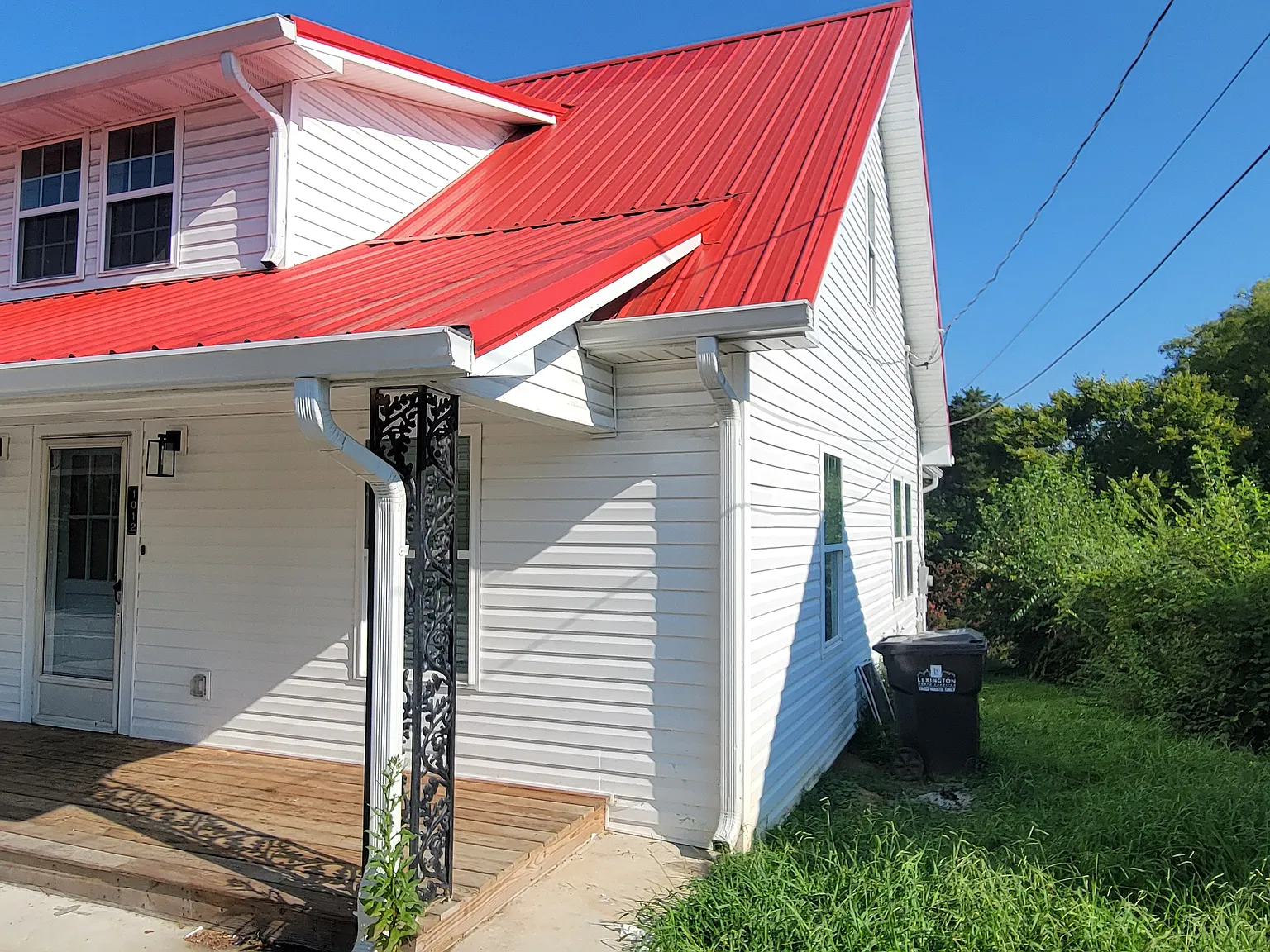 1012 W Holly Grove Rd — Photo 2