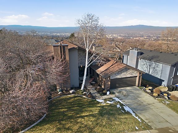 3rd image of 742 Chelsea Dr