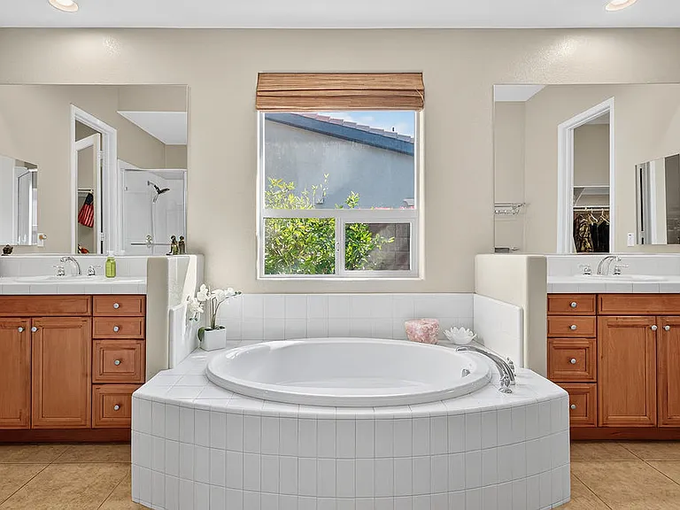 35831 Raphael Dr — Photo 13