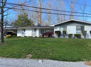 1583 Nottingham Rd, Charleston, WV 25314