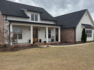 150 Sandstone Cir, Caledonia, MS 39740