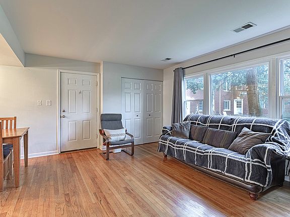 5th image of 225 W Johnson St APT 1A