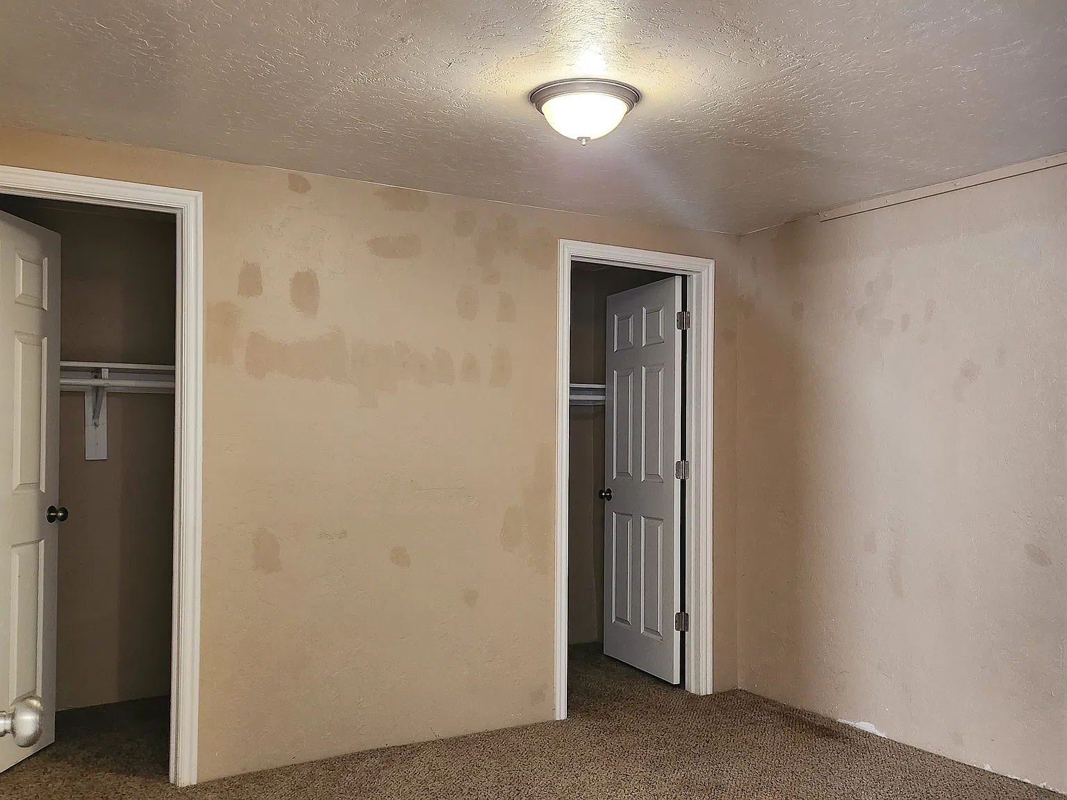 2 bed, 900 sqft, $950 — Photo 3