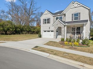 2098 Elk Springs Dr, Hermitage, TN 37076