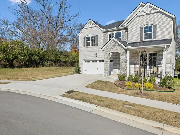 2098 Elk Springs Dr, Hermitage, TN 37076