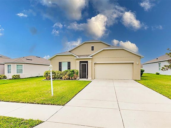 3rd image of 6048 Forest Ridge Ln