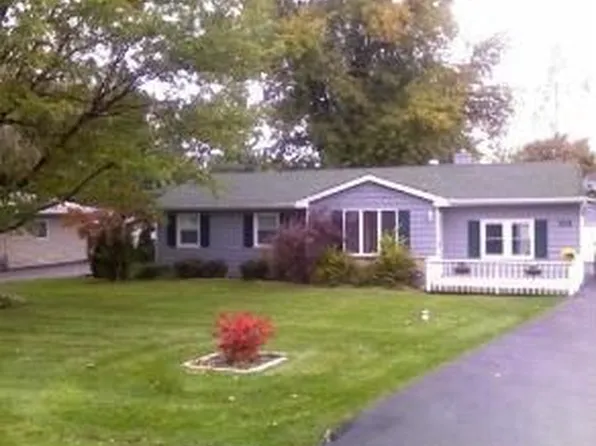 333 Hillside Rd, New Lenox, IL 60451