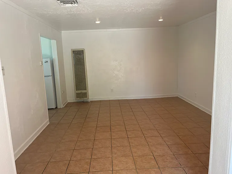 815 Walter St SE — Photo 8