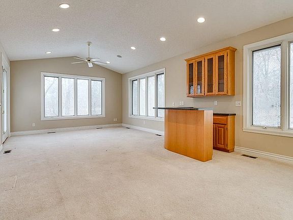 2nd image of 12 Bedale Ln