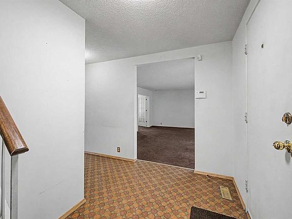 4th image of 1032 S Varsity Estates Dr NW