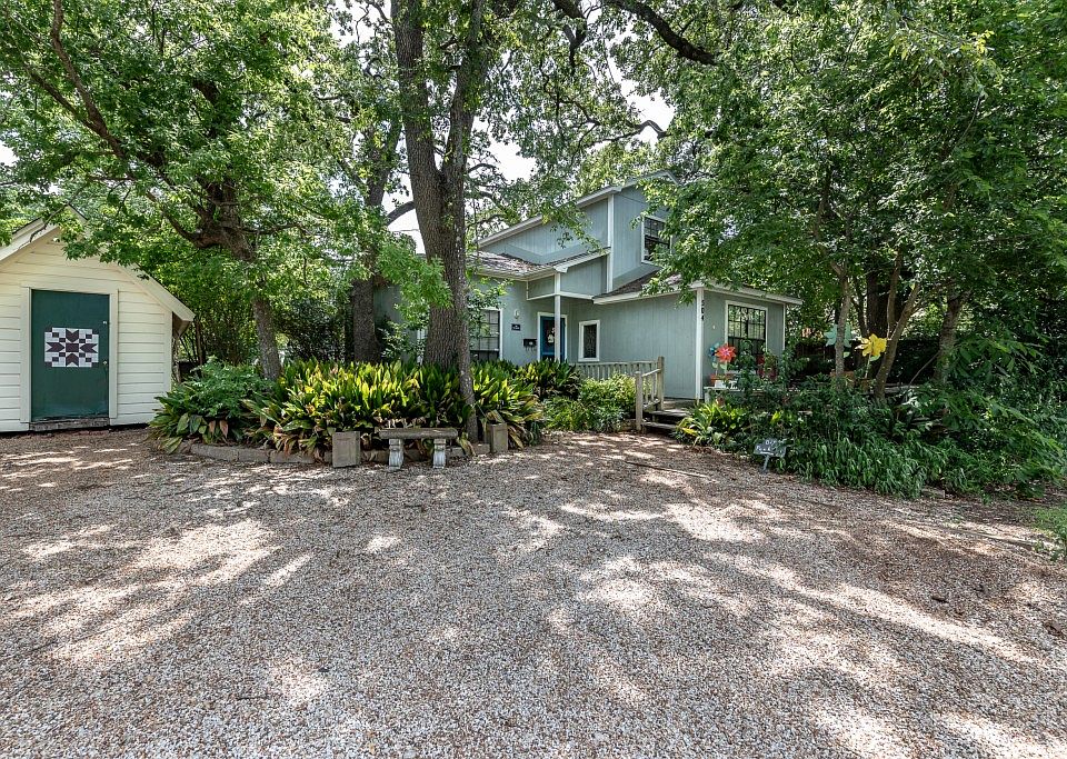 1st image of 504 Dexter Dr