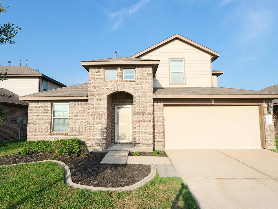 3022 Village Creek Dr