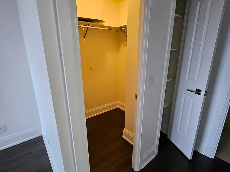 2 Old Mill Dr #423 — Photo 12
