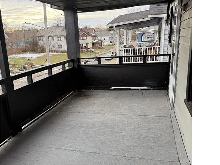11903 Fairport Ave — Photo 12
