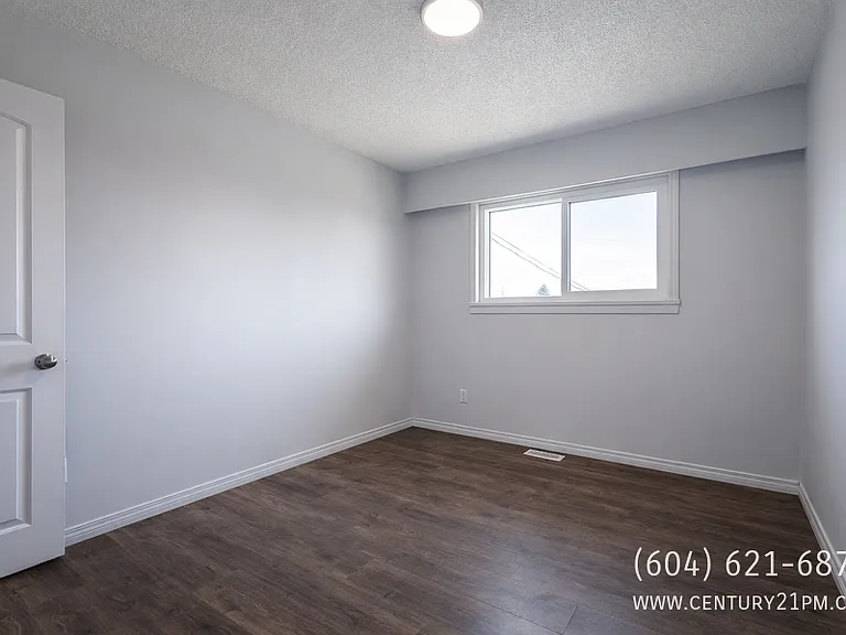 33123 6th Ave #UPPER — Photo 6