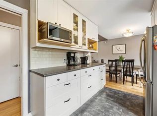 2630 Noel Dr, Burnaby, BC V3J 1J3
