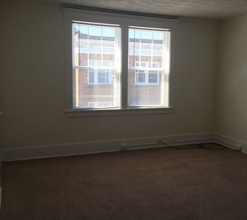 1st image of 1011 Amber Ct APT 11