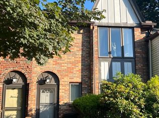 15 Cobblestone Ln UNIT 15, Worcester, MA 01606