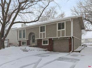 2301 NW 50th St, Lincoln, NE 68524