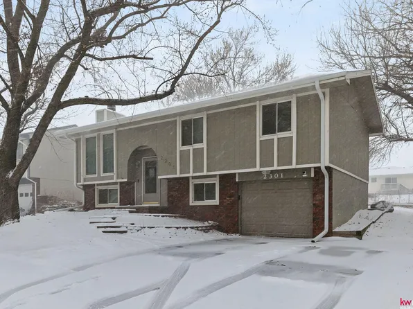 2301 NW 50th St, Lincoln, NE 68524