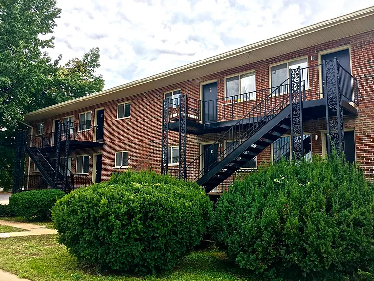 7200 Southwest Ave #D — Photo 9
