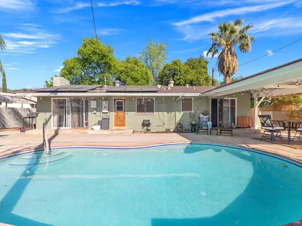 3774 Maywood Ct, San Bernardino, CA 92404