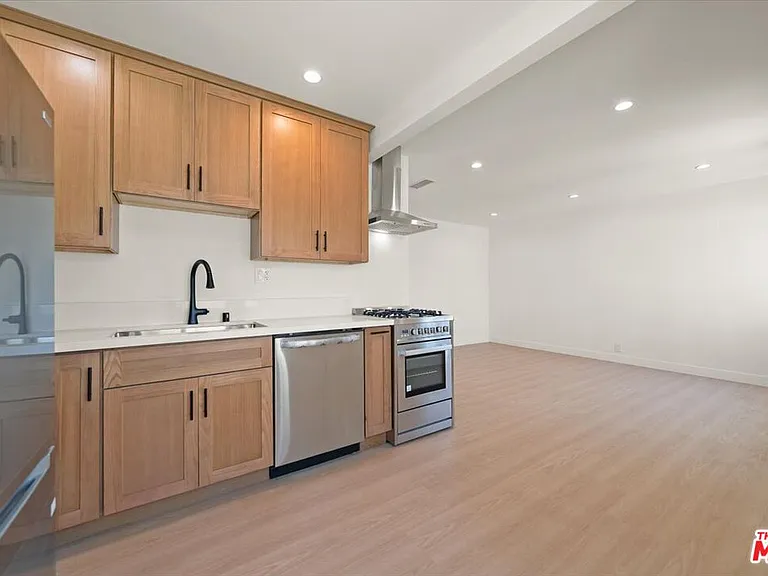 702 Washington Blvd #702 — Photo 1