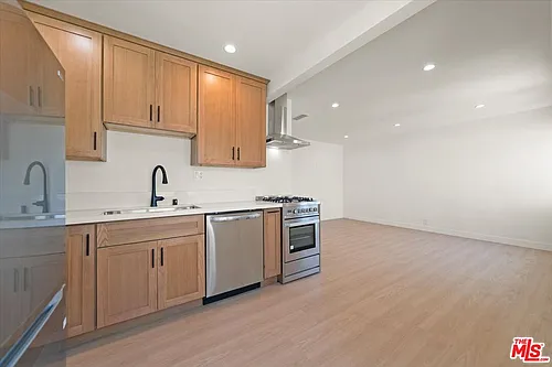 702 Washington Blvd #702 Photo 1