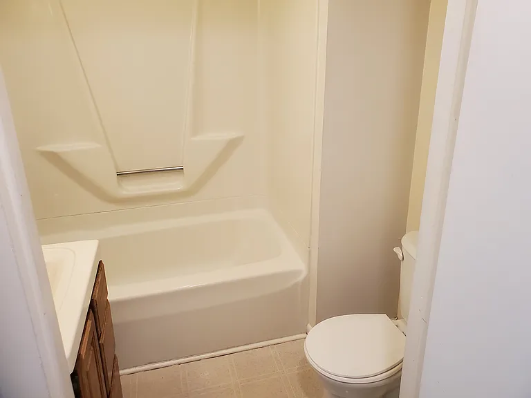 2 Allen St #2 — Photo 20