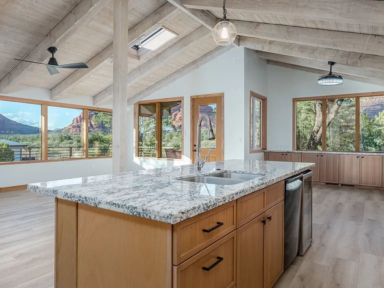 1050 Lee Mountain Rd — Photo 9