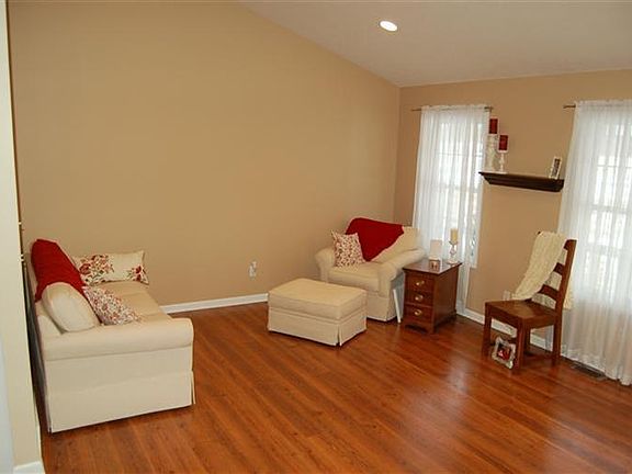 5th image of 16076 Outback Dr