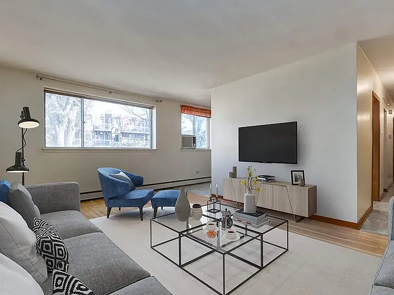 2220 Robinson St — Photo 16