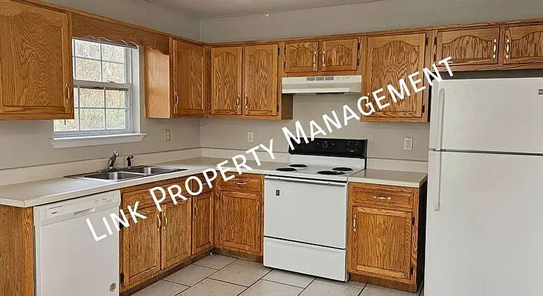 1106 Carline Rd #B — Photo 12