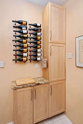 Sold by Stuart Shapiro, LREB | media 6