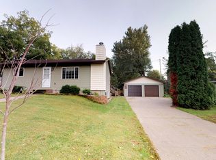 20725 W Ridge Ave, Galesville, WI 54630