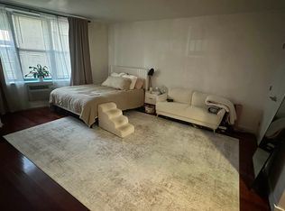 21-22 Newtown Ave #1A, Astoria, NY 11102