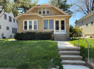621 Montana Ave #1, South Milwaukee, WI 53172