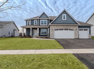 2343 Coventry Cir S, Sycamore, IL 60178