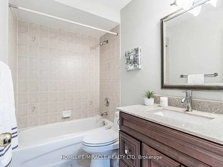 17 Roadmaster Ln #UPPER — Photo 5